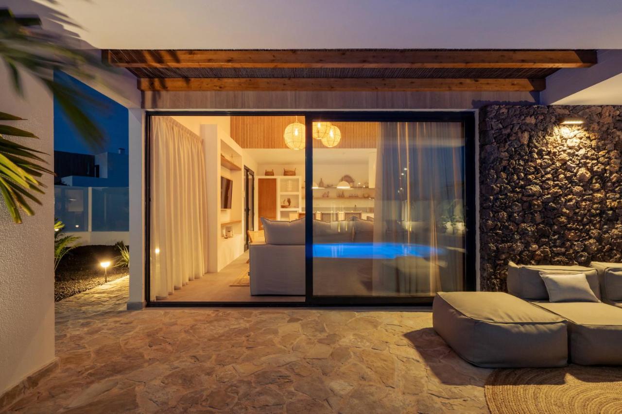 Villa Noma - Design Space With Pool In Corralejo Ngoại thất bức ảnh